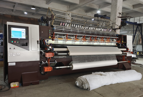 multi trapuntatrice ad alta velocità del punto della serratura dell'ago 1400rpm a 112 pollici per il tessuto domestico