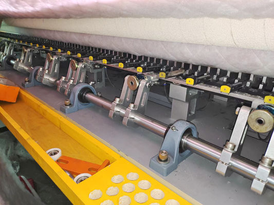 210M/H Macchina per coprire le coperture industriali a lucchetto e cucitura per coperte di tipo commerciale