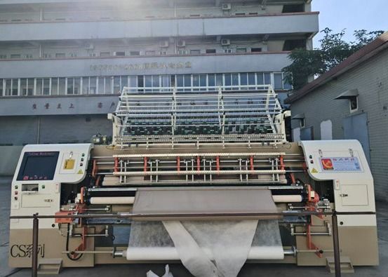 Capacità 5000 kg Macchina per coperte industriali per tappezzeria e biancheria da letto
