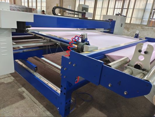 Macchina per coperte a testa singola di tipo industriale continuo per grandi disegni