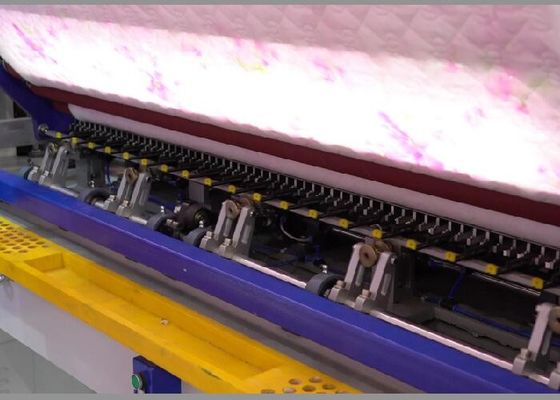 Macchine per la cucitura e il rivestimento di coperte di tessuto a più aghi